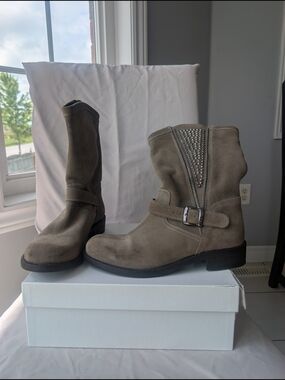 Twin-Set Taupe Suede Mid-Calf Lace-Up Boots with Buckle Detail
